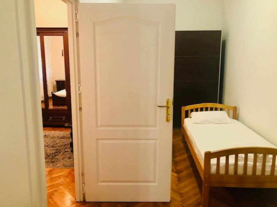 Joy City Stay Colonel Enescu 3 Timisoara Ngoại thất bức ảnh